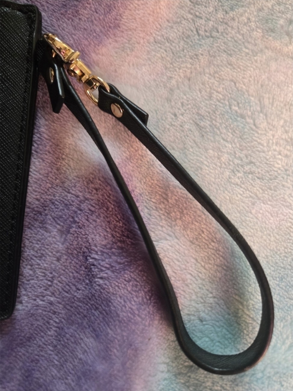 Tommy Hilfiger Black Gold-Accent Wristlet Pouch -NWOT - Picture 4 of 5